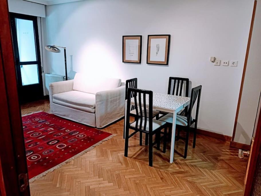 Entre Estaciones Apartment Oviédo